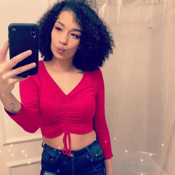 Meet your Posher, Raya - Picture 1 of 1